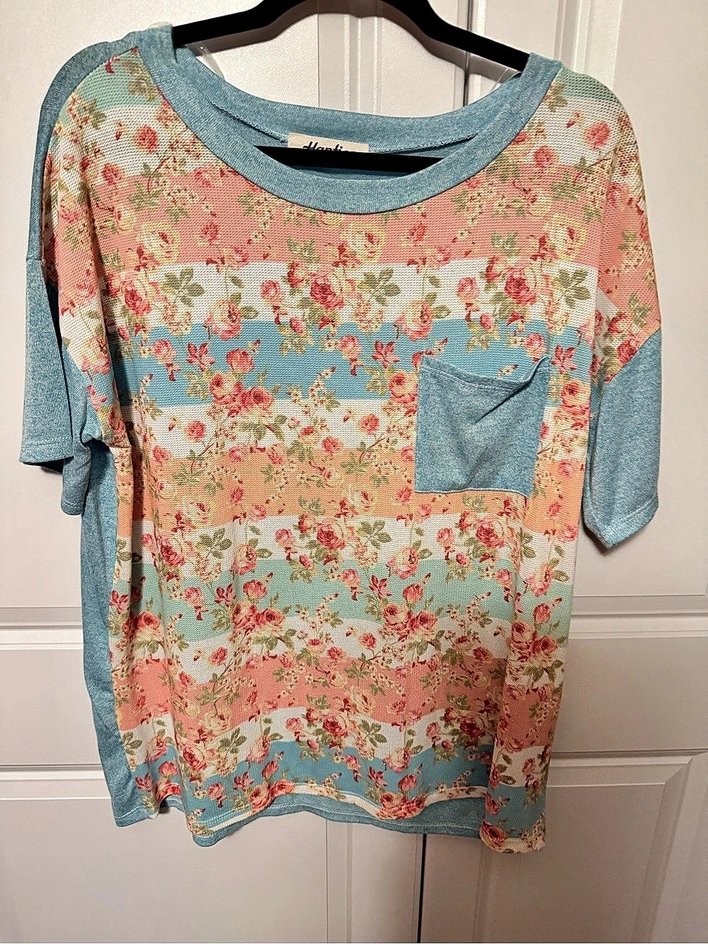 Haptics Floral Short Sleeve Top in Blue & Pink Size Large
